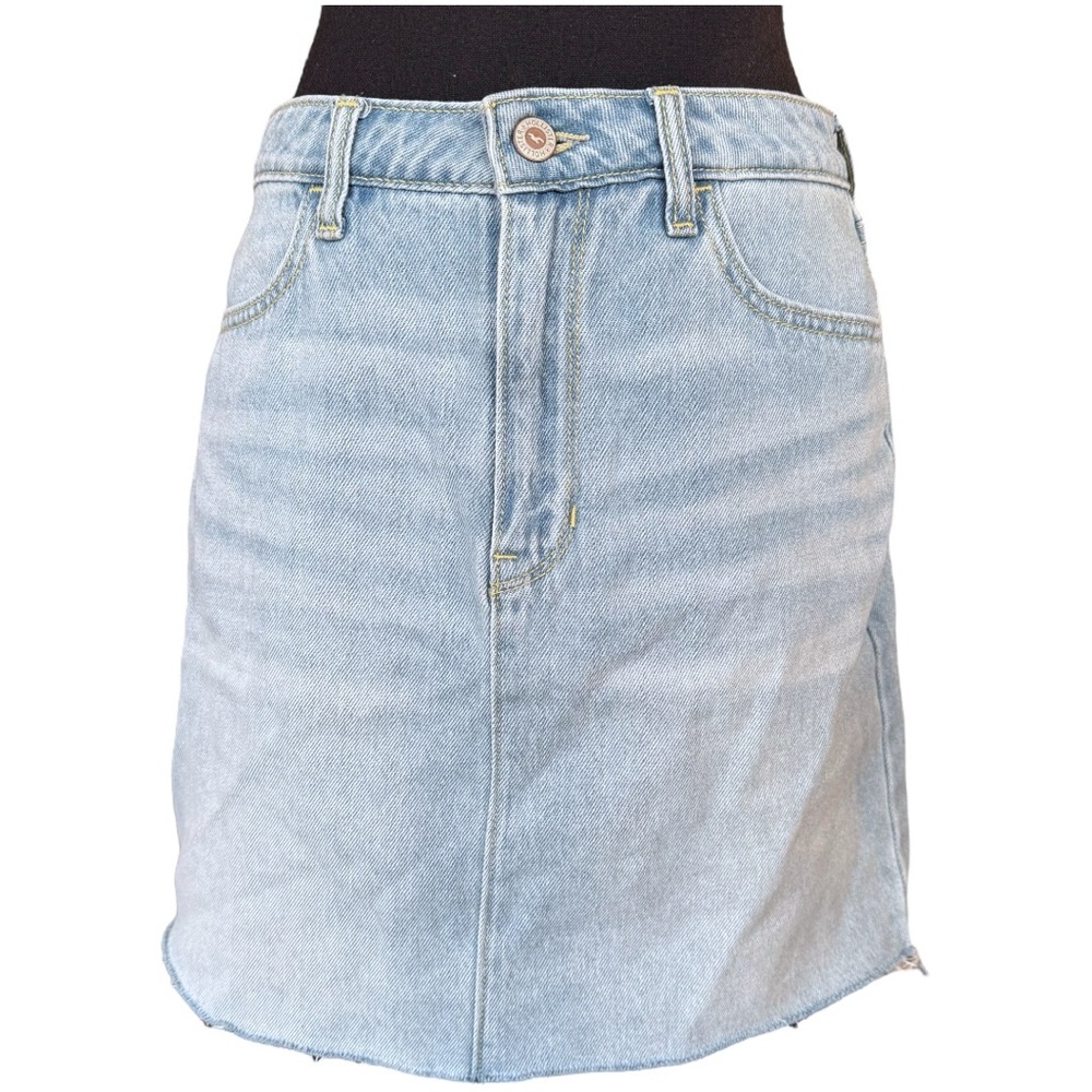 Hollister Ultra High Rise Light Wash Distressed Raw Hem Denim Skirt, Size 7, W28
